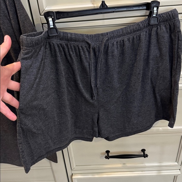 Two piece pajama set - Picture 4 of 9